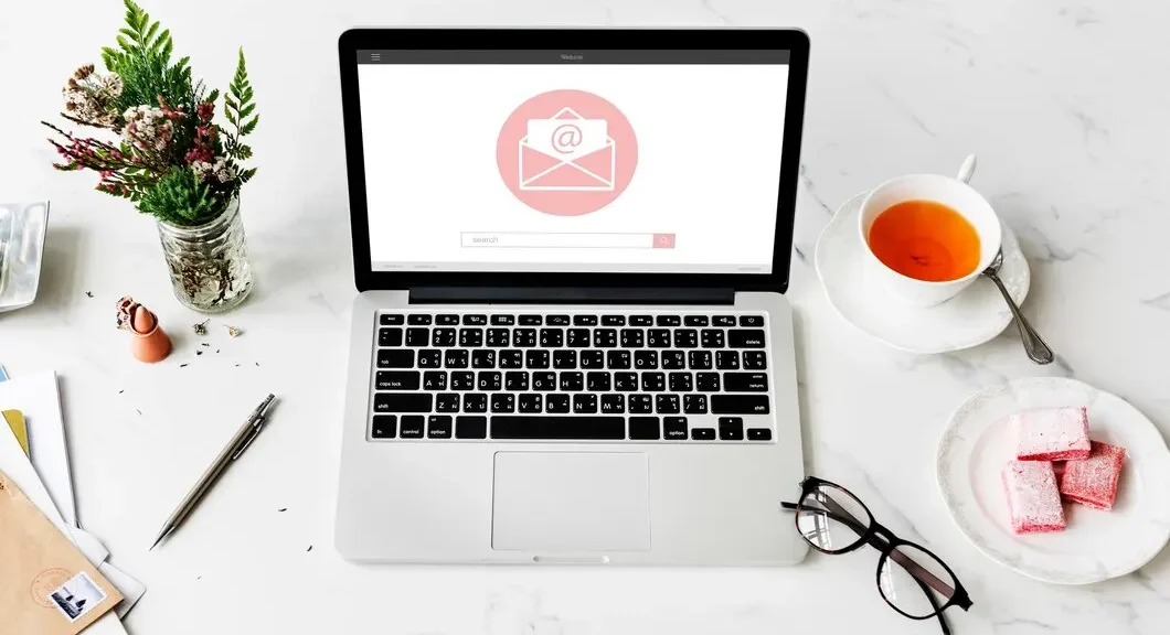 email-marketing-graphic-icon