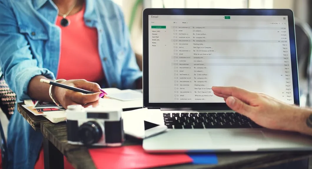 email-marketing-team-collaboration