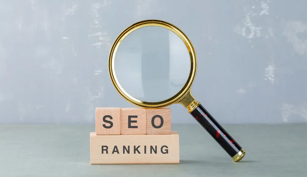 seo-ranking-magnifying-glass-analysis